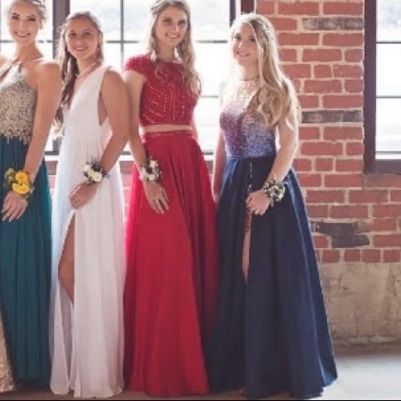 SHERRI HILL Prom Dress - Picture 3 of 8